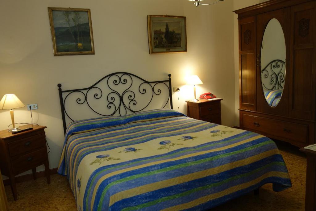 Hotel Roma Scanno Bilik gambar